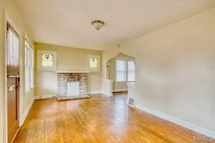 217 Emerling Dr, Normandy, MO 63121 - Photo 3