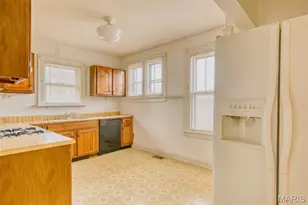 217 Emerling Dr, Normandy, MO 63121 - Photo 7