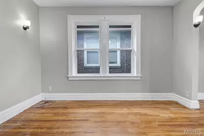 4972 Tholozan Avenue, Saint Louis, MO 63109 - Photo 9