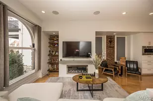 4424 Laclede Ave, Saint Louis, MO 63108 - Photo 5