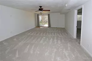 4926 Hurstborough Ct, Hazelwood, MO 63042 - Photo 15