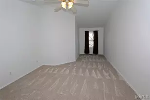 4926 Hurstborough Ct, Hazelwood, MO 63042 - Photo 11