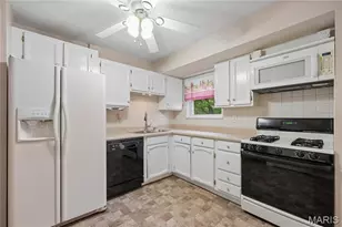 1418 Twin Trails Dr, Fenton, MO 63026 - Photo 5