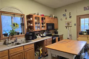 122 S 2nd St, De Soto, MO 63020 - Photo 3