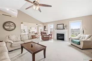 1412 Highland Park Ct, Wentzville, MO 63385 - Photo 7