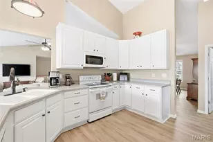 1412 Highland Park Ct, Wentzville, MO 63385 - Photo 17