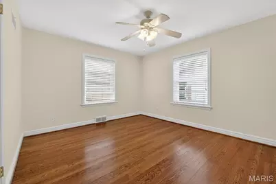 26 Narragansett Drive, Ladue, MO 63124 - Photo 15