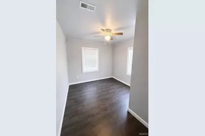 3678 Elsa Avenue, Saint Ann, MO 63074 - Photo 9