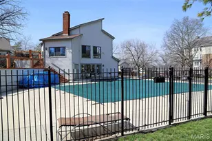 1033 Wilton Royal Dr, Creve Coeur, MO 63146 - Photo 35