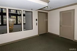 1033 Wilton Royal Dr, Creve Coeur, MO 63146 - Photo 7