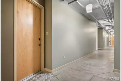 1627 Locust Street #402, Saint Louis, MO 63103 - Photo 7