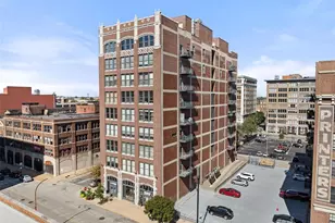 1627 Locust St, Saint Louis, MO 63103 - Photo 3