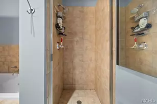 1627 Locust St, Saint Louis, MO 63103 - Photo 25