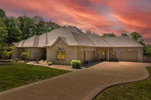 3840 Rooster Ridge Ln, Defiance, MO 63341 - Photo 1