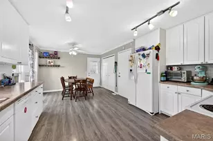 5442 Alnwick Dr, Unincorporated, MO 63129 - Photo 9