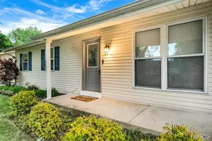 2916 Oriental Dr, Florissant, MO 63031 - Photo 3