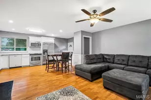 2916 Oriental Dr, Florissant, MO 63031 - Photo 9