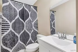 2916 Oriental Dr, Florissant, MO 63031 - Photo 21