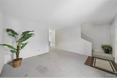 140 Burtonwood Drive, Ballwin, MO 63011 - Photo 5