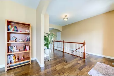 10825 Larkspur Drive, Saint Louis, MO 63123 - Photo 5