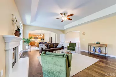 10825 Larkspur Drive, Saint Louis, MO 63123 - Photo 9