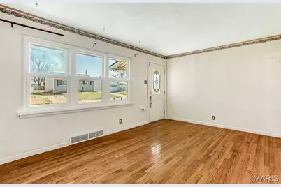 6437 Colletta Drive, Saint Louis, MO 63139 - Photo 7