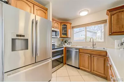 323 Chipley Circle, Ballwin, MO 63011 - Photo 17