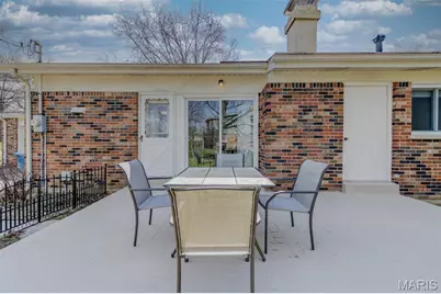 323 Chipley Circle, Ballwin, MO 63011 - Photo 43