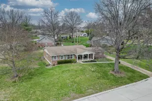 323 Chipley Cir, Ballwin, MO 63011 - Photo 51