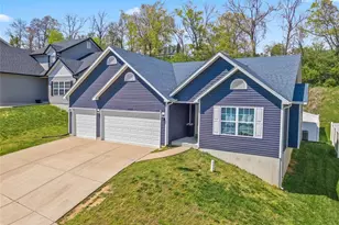 1109 Foxwood Estates Dr, Arnold, MO 63010 - Photo 3