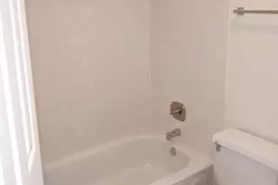 5706 Thekla Ave, Saint Louis, MO 63120 - Photo 5