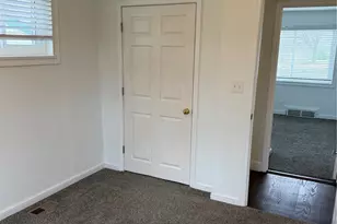 1119 N McKnight Rd, University City, MO 63132 - Photo 17