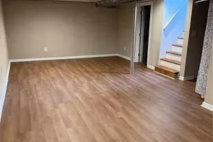 1119 N McKnight Rd, University City, MO 63132 - Photo 9