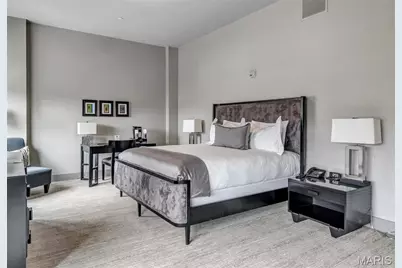 8025 Maryland Ave #3D, Clayton, MO 63105 - Photo 21