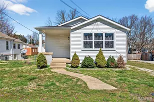 327 W Felton Ave, Saint Louis, MO 63125 - Photo 1