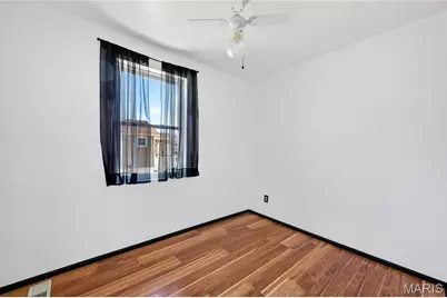 327 W Felton Avenue, Saint Louis, MO 63125 - Photo 9