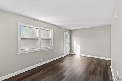 43 Saint Celeste Drive, Florissant, MO 63031 - Photo 5