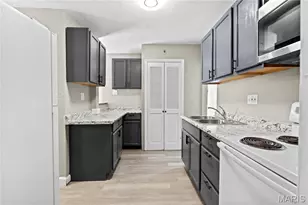 43 St Celeste Dr, Florissant, MO 63031 - Photo 11