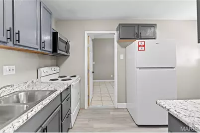 43 Saint Celeste Drive, Florissant, MO 63031 - Photo 9