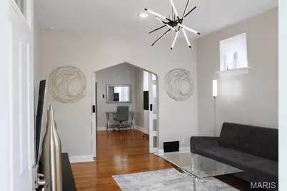 1401 E Prairie Avenue, Saint Louis, MO 63107 - Photo 5