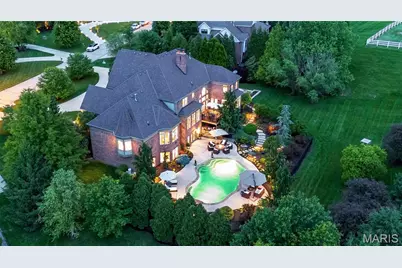 1215 Devonworth Drive, Town and Country, MO 63017 - Photo 3