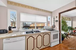 4294 Chateau De Ville Dr, Saint Louis, MO 63129 - Photo 7