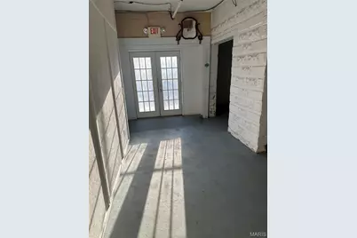 102 N Truman Boulevard, Crystal City, MO 63019 - Photo 3