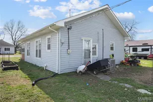 323 Wright Ave, Chaffee, MO 63740 - Photo 3