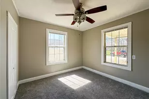 2202 Mangold St, Poplar Bluff, MO 63901 - Photo 9