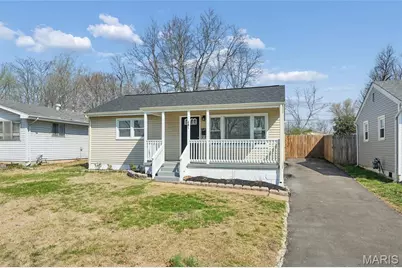 401 Hillcrest Boulevard, Ballwin, MO 63021 - Photo 3