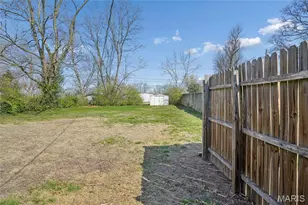 401 Hillcrest Blvd, Ballwin, MO 63021 - Photo 21