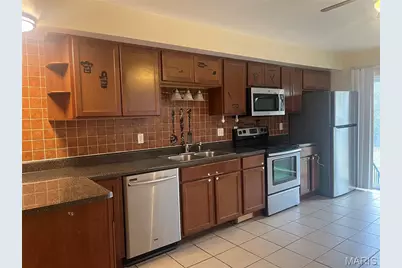 8456 Braddock Drive, University City, MO 63132 - Photo 5