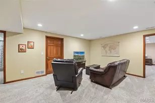 21 W Village Dr W, Saint Charles, MO 63303 - Photo 19