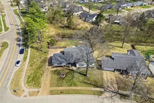 1204 Cedar Creek Rd, Chesterfield, MO 63017 - Photo 5